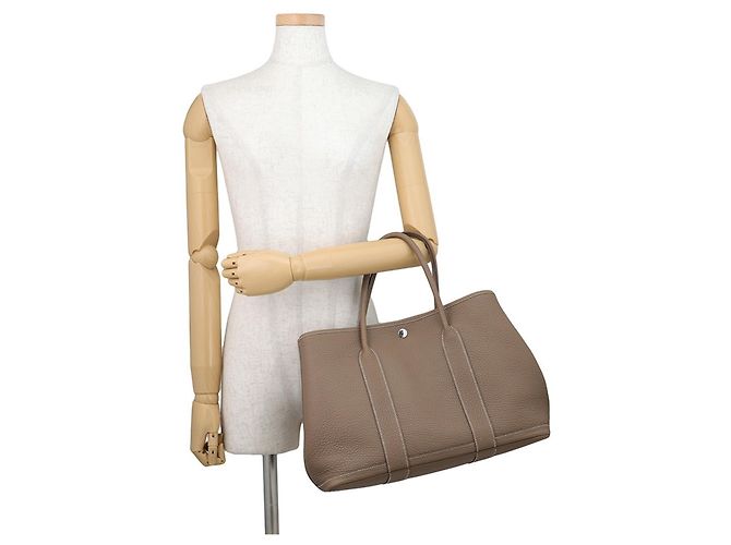 Hermès Borsa Tote Hermes Garden PM in Grigio Etoupe Taupe - vista 4