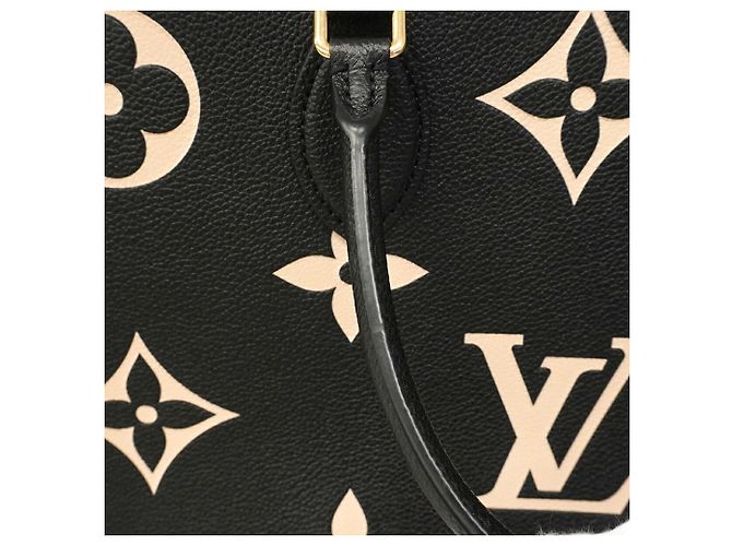 Borsa Tote Louis Vuitton Monogram Empreinte Bicolor OnTheGo MM Nero Beige - vista 7