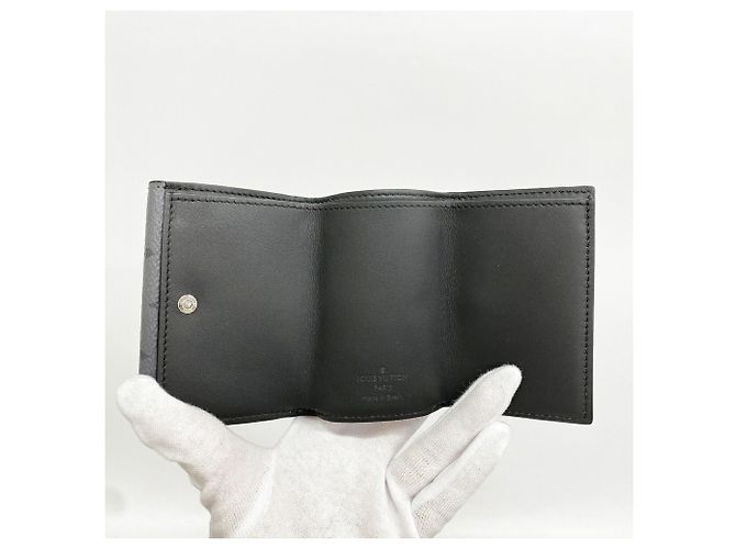 Louis Vuitton Tri-fold Wallet Black - view 3