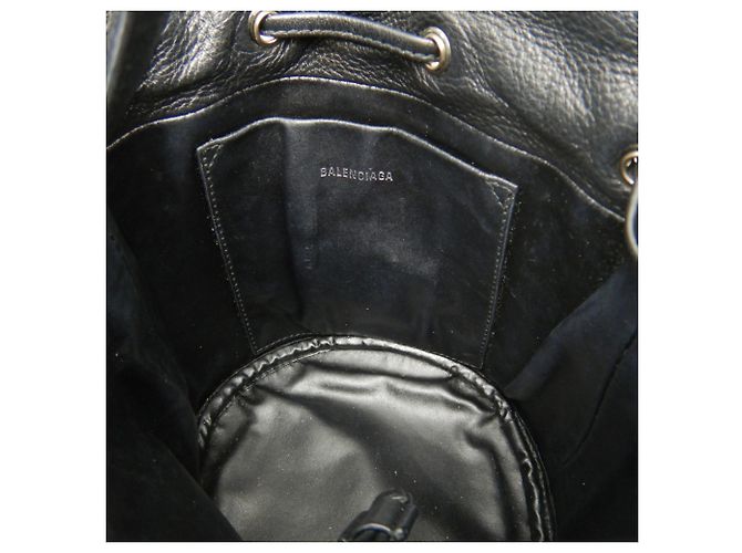 Borsa a tracolla con coulisse Balenciaga Everyday Nero - vista 17