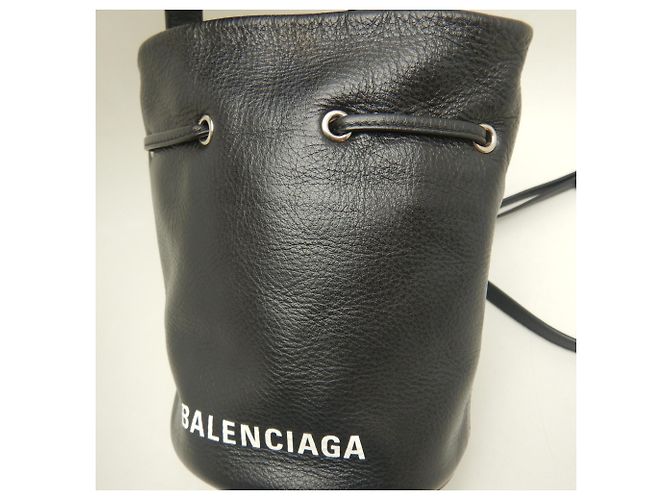 Borsa a tracolla con coulisse Balenciaga Everyday Nero - vista 8