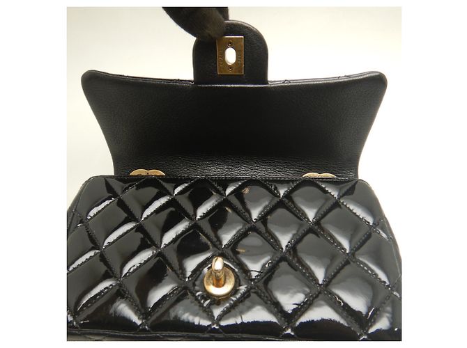 Timeless Borsa a tracolla Chanel Matelassé Nero - vista 15