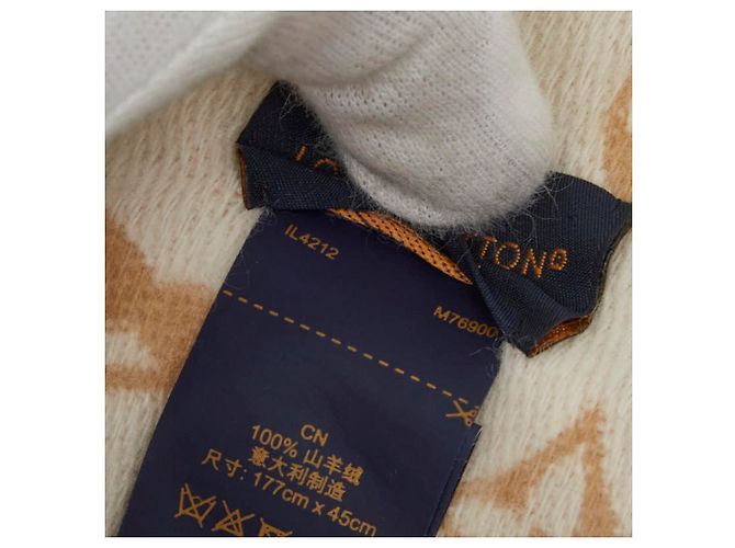 Louis Vuitton Echarpe Game On Scarf Beige - vista 5
