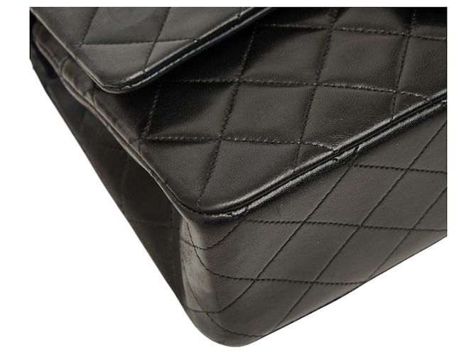 Borsa a tracolla Chanel Matelassé Black Double Flap Nero - vista 5