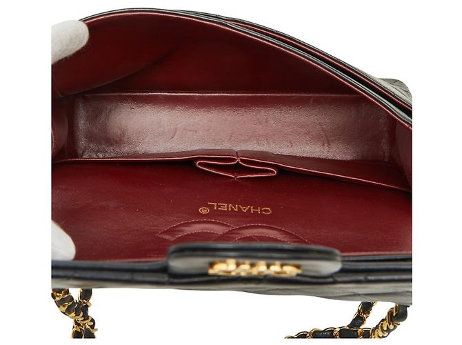 Borsa a tracolla Chanel Matelassé Black Double Flap Nero - vista 8