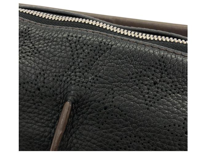 Borsa a tracolla Louis Vuitton Mahina Selene PM Nero - vista 4