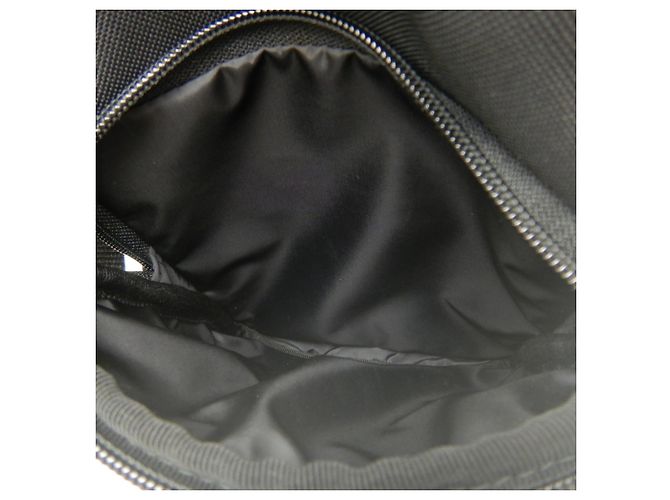 Borsa a tracolla Balenciaga Sport Messenger 638657 Nero - vista 15