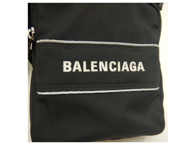 Borsa a tracolla Balenciaga Sport Messenger 638657 Nero - vista 5