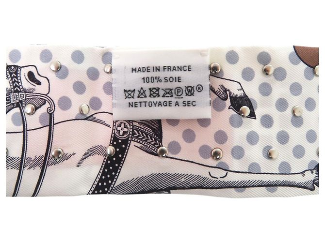 Hermès Hermes Twilly Cloute Cavalier en Forme Scarf con Tachuelas Castaño Blanco - vista 4