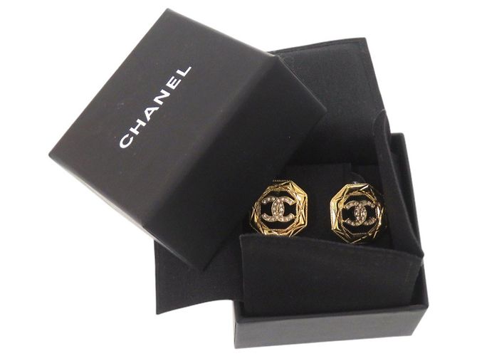 Pendientes de botón Chanel Matelassé Coco Mark Gold Dorado - vista 2