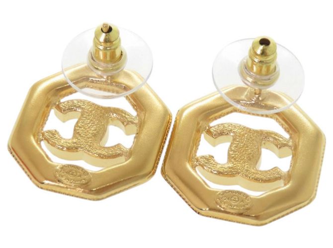 Pendientes de botón Chanel Matelassé Coco Mark Gold Dorado - vista 3