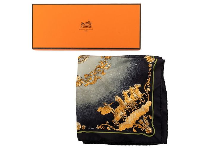 Hermès Hermes Carre 42 COSMOS Seidentuch Schwarz Mehrfarben - Ansicht 8
