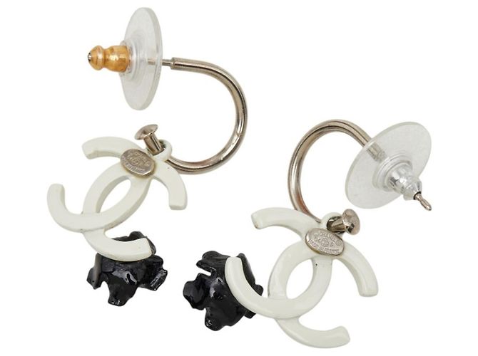 Orecchini Chanel Coco Mark Camellia Swing Nero Bianco - vista 3