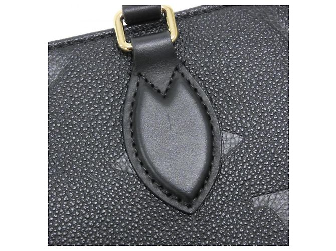Borsa Louis Vuitton Monogram Empreinte OnTheGo PM Nero - vista 3