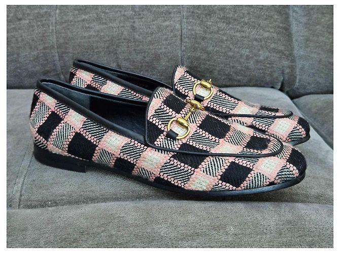 Mocassini a scacchi Gucci Horsebit Nero Rosa Bianco - vista 5