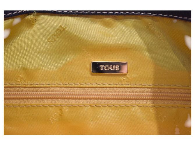 Autre Marque Borsa a tracolla TOUS in pelle nera goffrata con orso, coulisse e tasche multiple Nero - vista 17