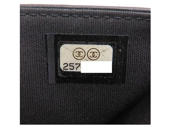Borsa a tracolla Chanel Boy con catena Nero - vista 9