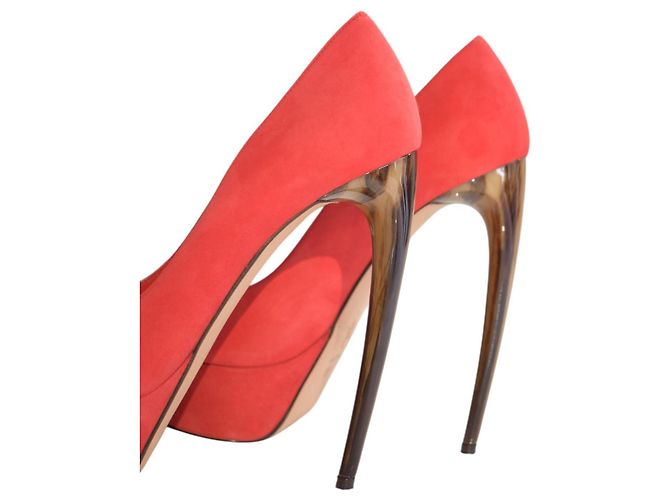 ALEXANDER MCQUEEN Plateau-Pumps mit Stiletto-Absatz aus Wildleder und Resin Coral Red EU 37 Rot - Ansicht 16
