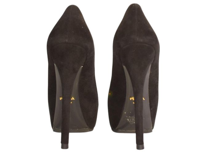 Décolleté platform con tacco a spillo in camoscio nero PRADA EU 37.5 Made in Italy - vista 10