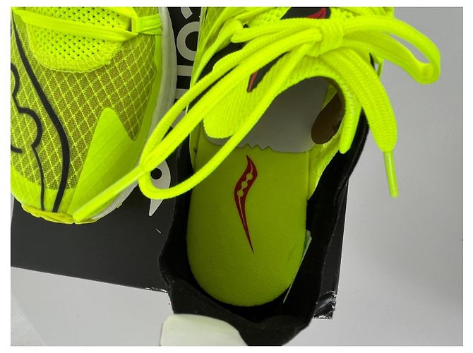 Autre Marque Scarpe da running Saucony Sinister da donna Nero Giallo - vista 17