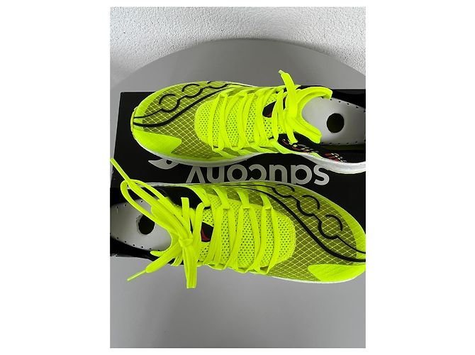 Autre Marque Scarpe da running Saucony Sinister da donna Nero Giallo - vista 18