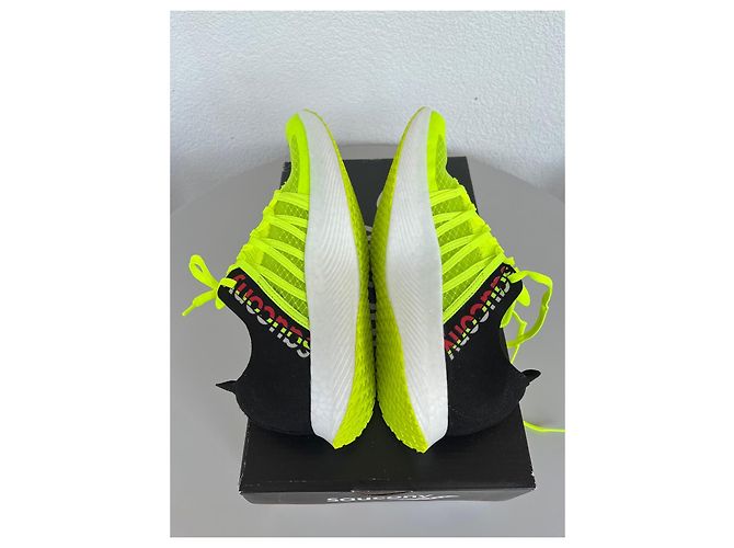 Autre Marque Scarpe da running Saucony Sinister da donna Nero Giallo - vista 6
