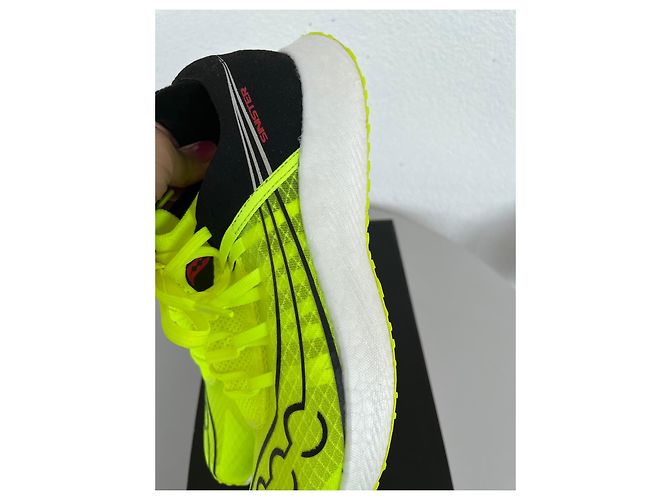 Autre Marque Scarpe da running Saucony Sinister da donna Nero Giallo - vista 9