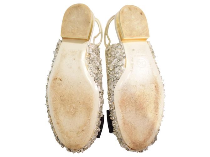 Décolleté slingback basse CHANEL crema impreziosite da perle e cristalli con fiocco CC intrecciato 35.5 Nero Bianco - vista 11