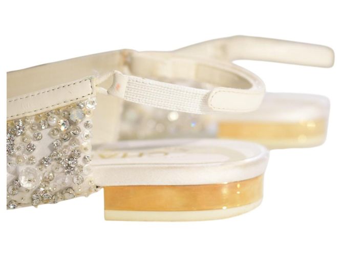Décolleté slingback basse CHANEL crema impreziosite da perle e cristalli con fiocco CC intrecciato 35.5 Nero Bianco - vista 16