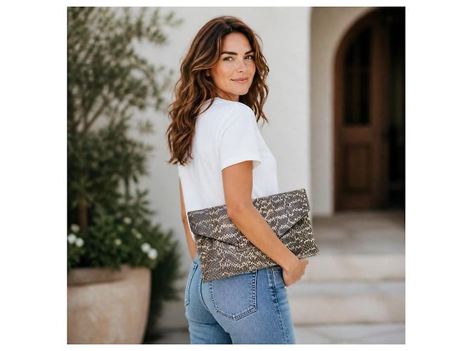 GIVENCHY Antigona Kuvert-Clutch aus Pythonschlange mit Staubbeutel Weiß Grau Python drucken - Ansicht 2