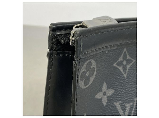 Louis Vuitton Monogram Eclipse Pochette Voyage MM Clutch Bag Schwarz - Ansicht 7