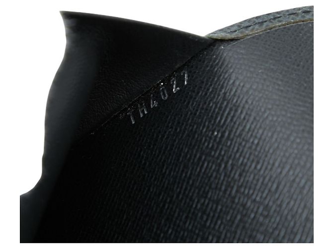 Louis Vuitton Taiga Agenda MM Notebook Cover Noir - vue 9