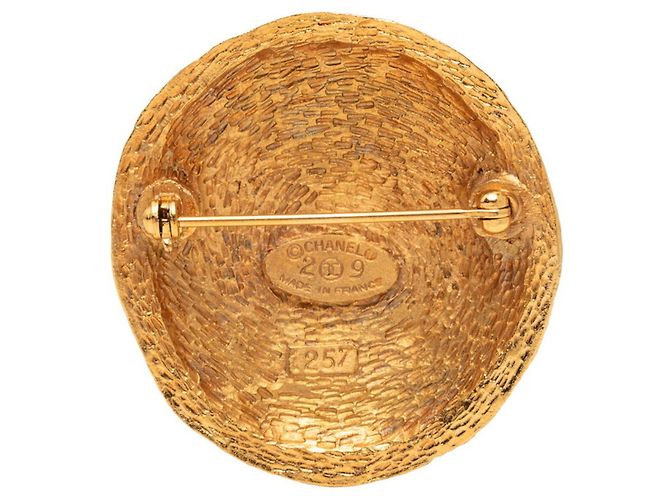 Spilla Chanel Vintage Coco Mark placcata in oro D'oro - vista 2