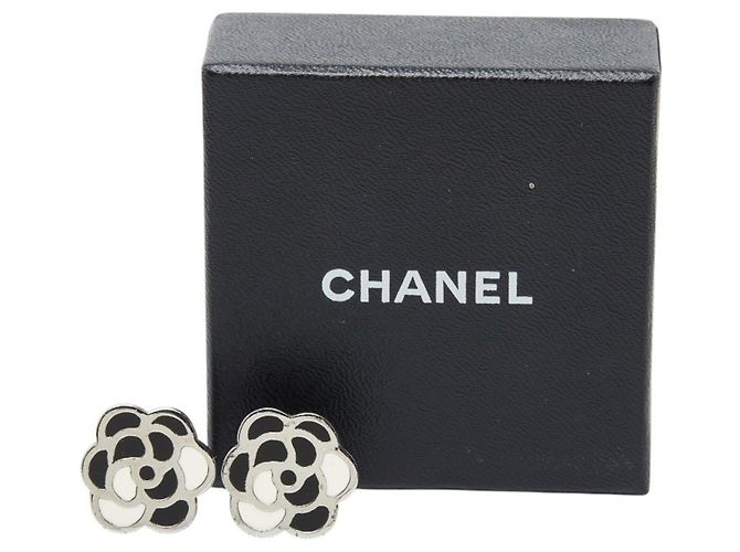 Orecchini a clip Chanel Camellia Nero Argento - vista 6