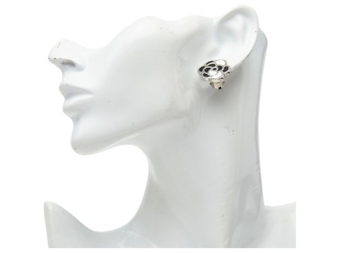 Orecchini a clip Chanel Camellia Nero Argento - vista 7