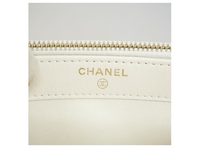 Borsa a tracolla Chanel Matelassé Bianco - vista 5