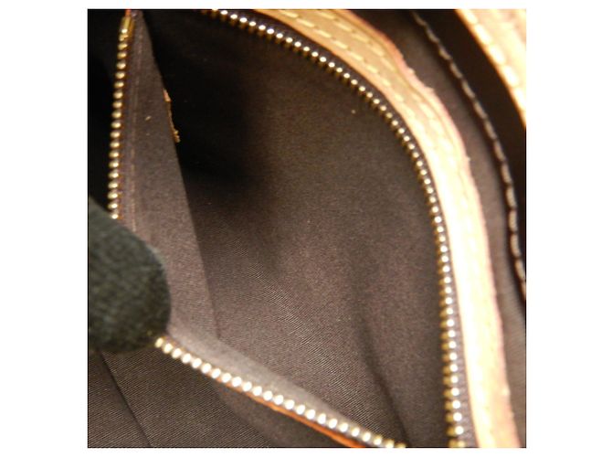Borsa Louis Vuitton Monogram Vernis Lead PM Bordò - vista 17
