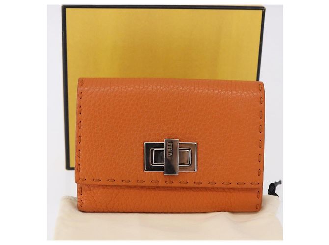 Portafoglio FENDI Celeria in pelle arancione argento Auth 194243A - vista 12
