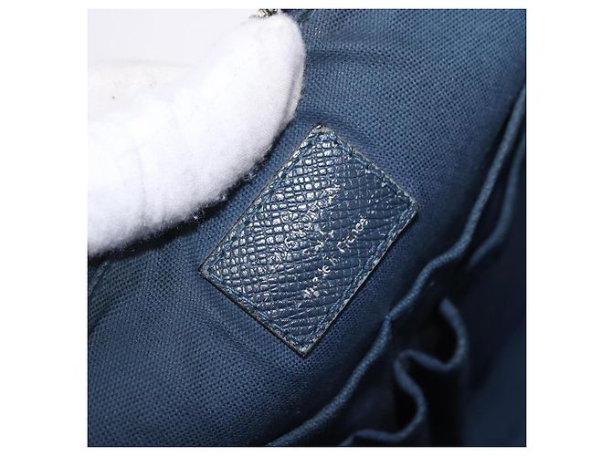 LOUIS VUITTON Taiga Grigri Messenger PM Borsa a tracolla Navy M30236 Auth bs36319 Blu navy - vista 10