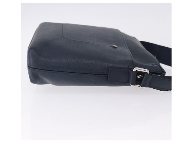 LOUIS VUITTON Taiga Grigri Messenger PM Borsa a tracolla Navy M30236 Auth bs36319 Blu navy - vista 3