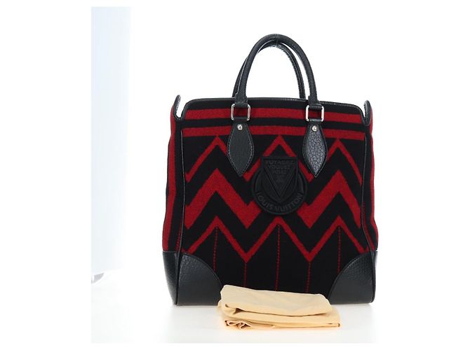 Borsa a mano LOUIS VUITTON Covervale in lana rossa M95241 LV Auth am12090SAV Rosso - vista 12