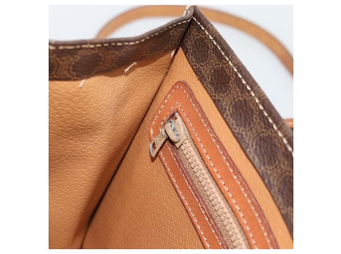 Céline Borsa a mano CELINE Macadam Canvas PVC Leather 2way Brown Gold Auth 195169 Marrone D'oro - vista 21