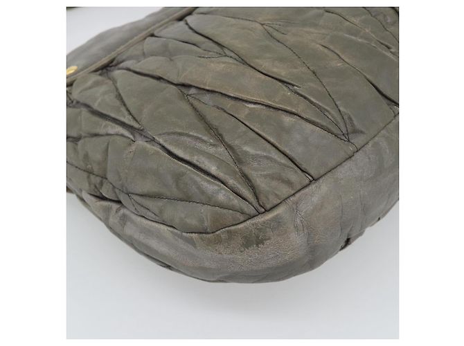 Borsa a tracolla Miu Miu Matelassé in pelle grigia e oro autentica 194661A Marrone D'oro - vista 16