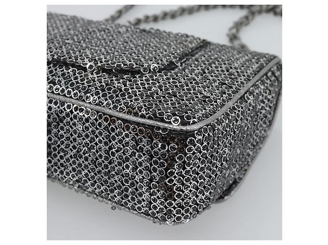 Borsa a tracolla CHANEL Matelasse 25 con catena e paillettes argento CC Auth BA14607SM - vista 16