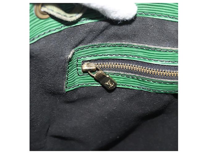 Borsa a tracolla LOUIS VUITTON Epi Petit Noe Green M44104 LV Auth ka5509 Verde - vista 19