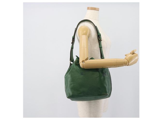 Borsa a tracolla LOUIS VUITTON Epi Petit Noe Green M44104 LV Auth ka5509 Verde - vista 21
