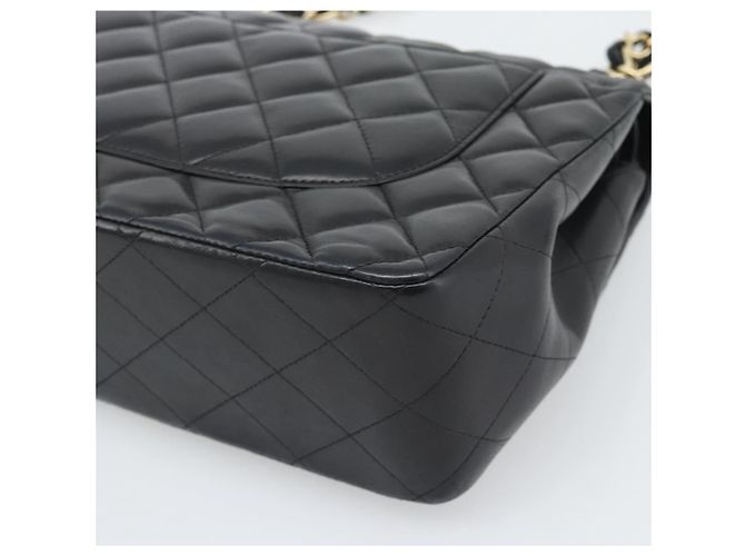 Borsa a tracolla CHANEL Matelasse 30 in pelle d'agnello con catena, oro e nero, CC Auth 194866SM D'oro - vista 15