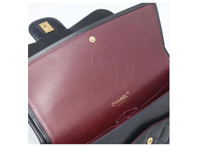 Borsa a tracolla CHANEL Matelasse 30 in pelle d'agnello con catena, oro e nero, CC Auth 194866SM D'oro - vista 18