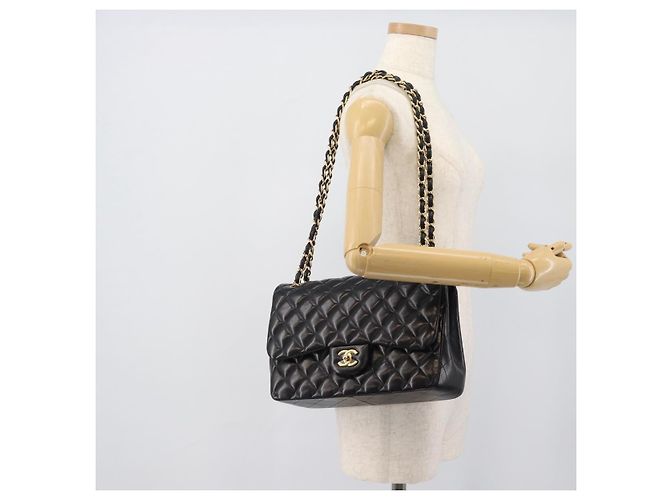 Borsa a tracolla CHANEL Matelasse 30 in pelle d'agnello con catena, oro e nero, CC Auth 194866SM D'oro - vista 26