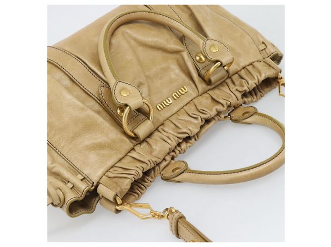 Borsa a mano Miu Miu in pelle 2way Beige Gold Auth 194762M D'oro - vista 6